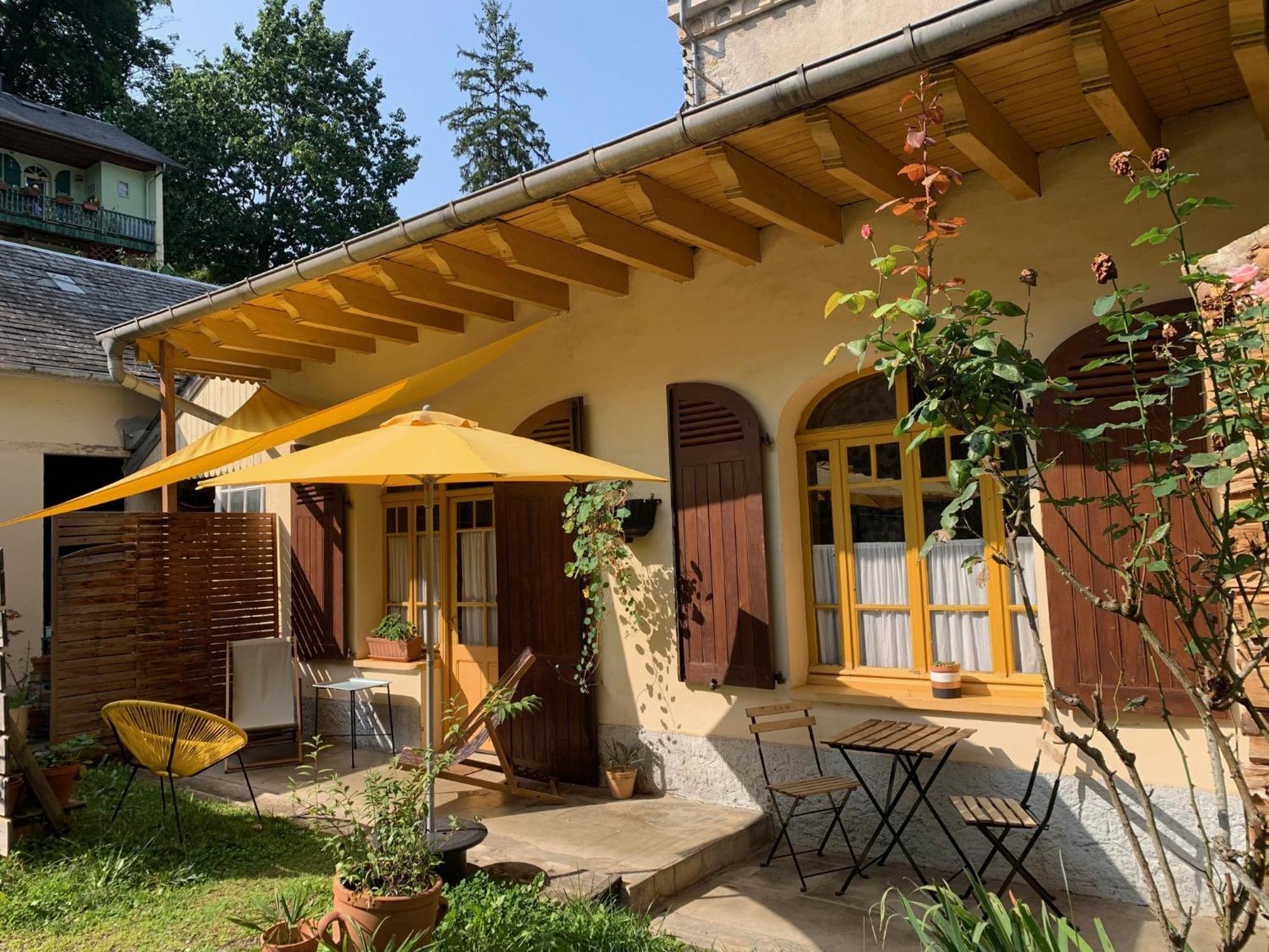 Charmant Appartement Sur Cour, Le Berlingott Bagnères-de-Bigorre Buitenkant foto